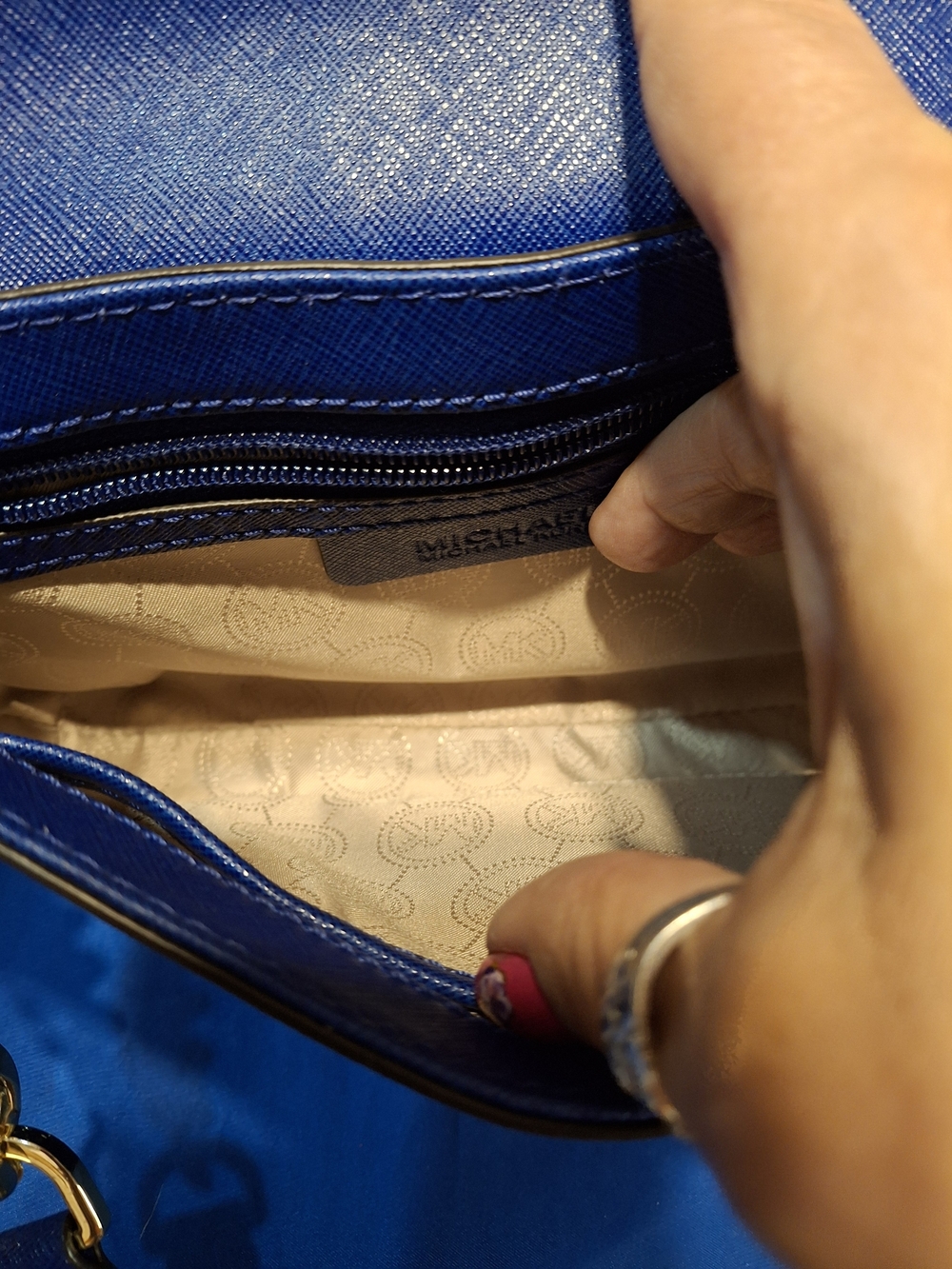 Michael Kors Royal Blue Leather Crossbody Bag with Gold Hardware - Picture 7 of 10